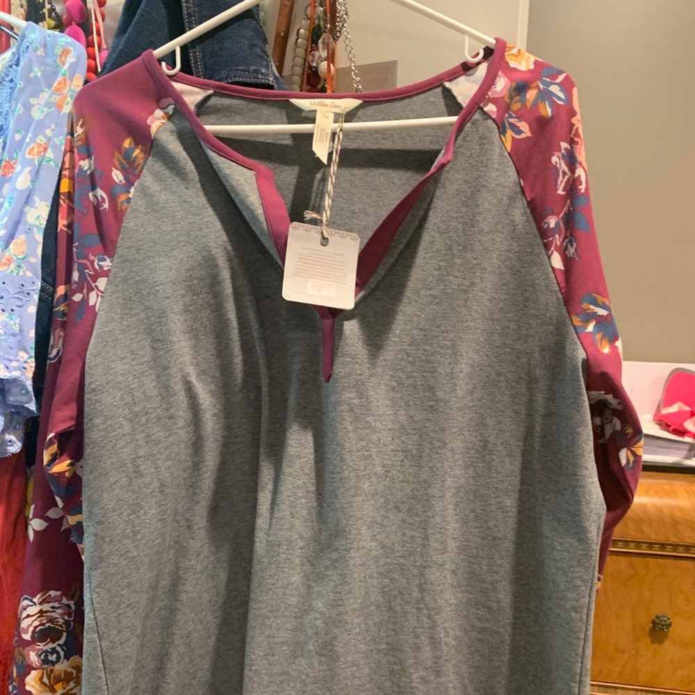 NWT xl mjc top